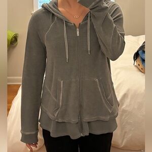 Splendid olive green women’s sweatjacket!!